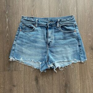 American Eagle Hi-Rise Festival Short | Medium Wash | Size 8 | EUC